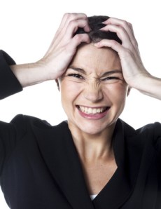 jeune femme d'affaires stress ennuis